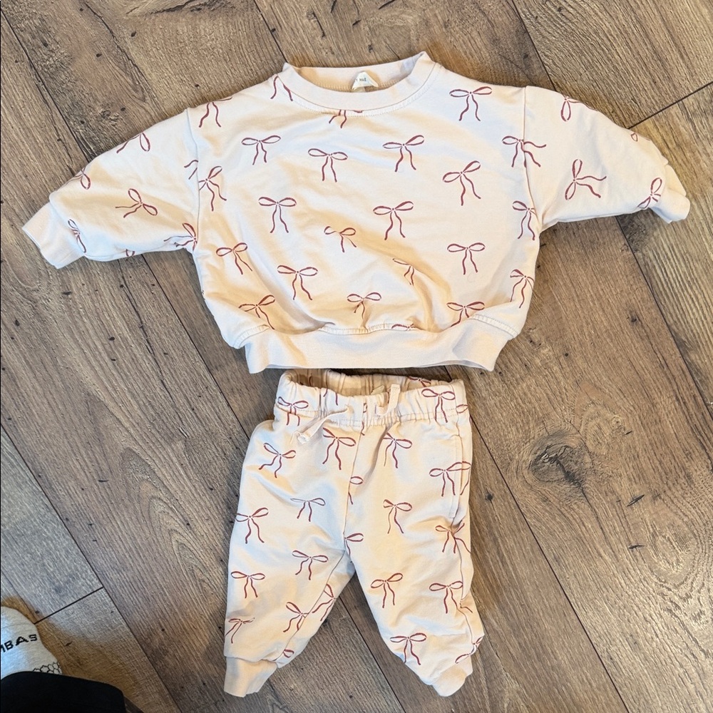 Quincy Mae organic cotton Set with Pink Bow Print NWOT